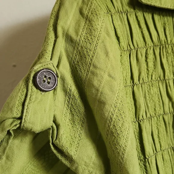 Maurices- Green V-Neck Tunic Top- Small - Picture 6 of 6